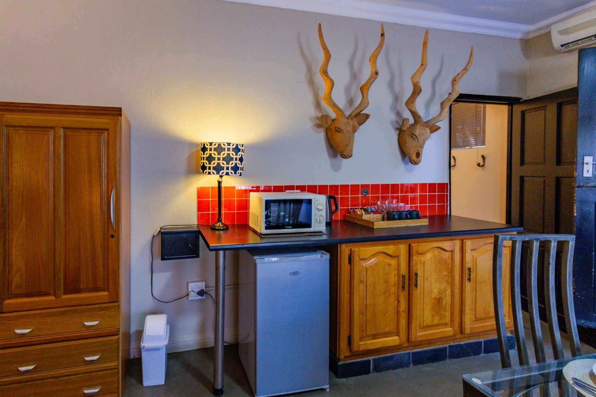 Pumleni Guesthouse Hartbeespoort Eksteriør billede