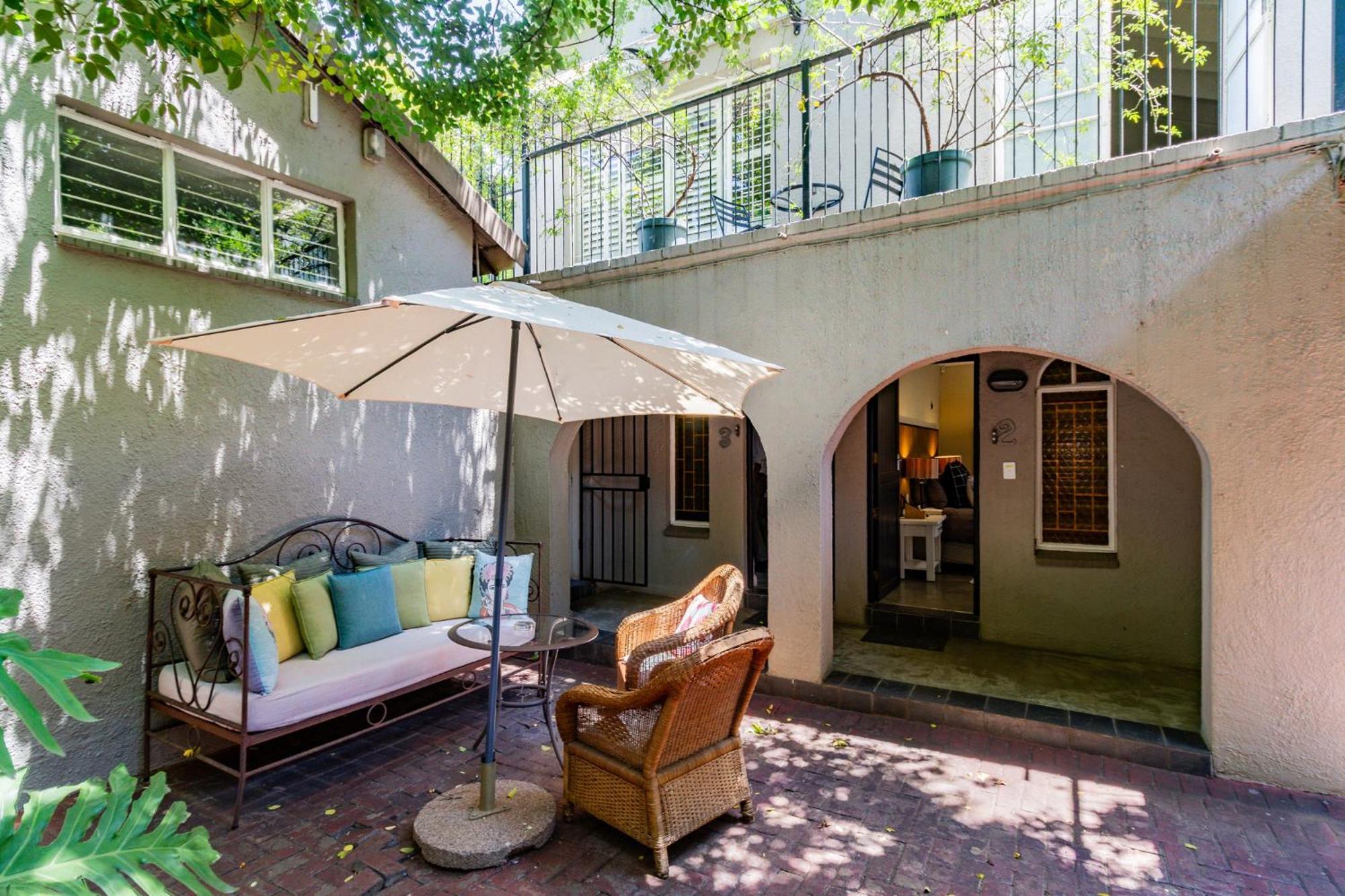 Pumleni Guesthouse Hartbeespoort Eksteriør billede