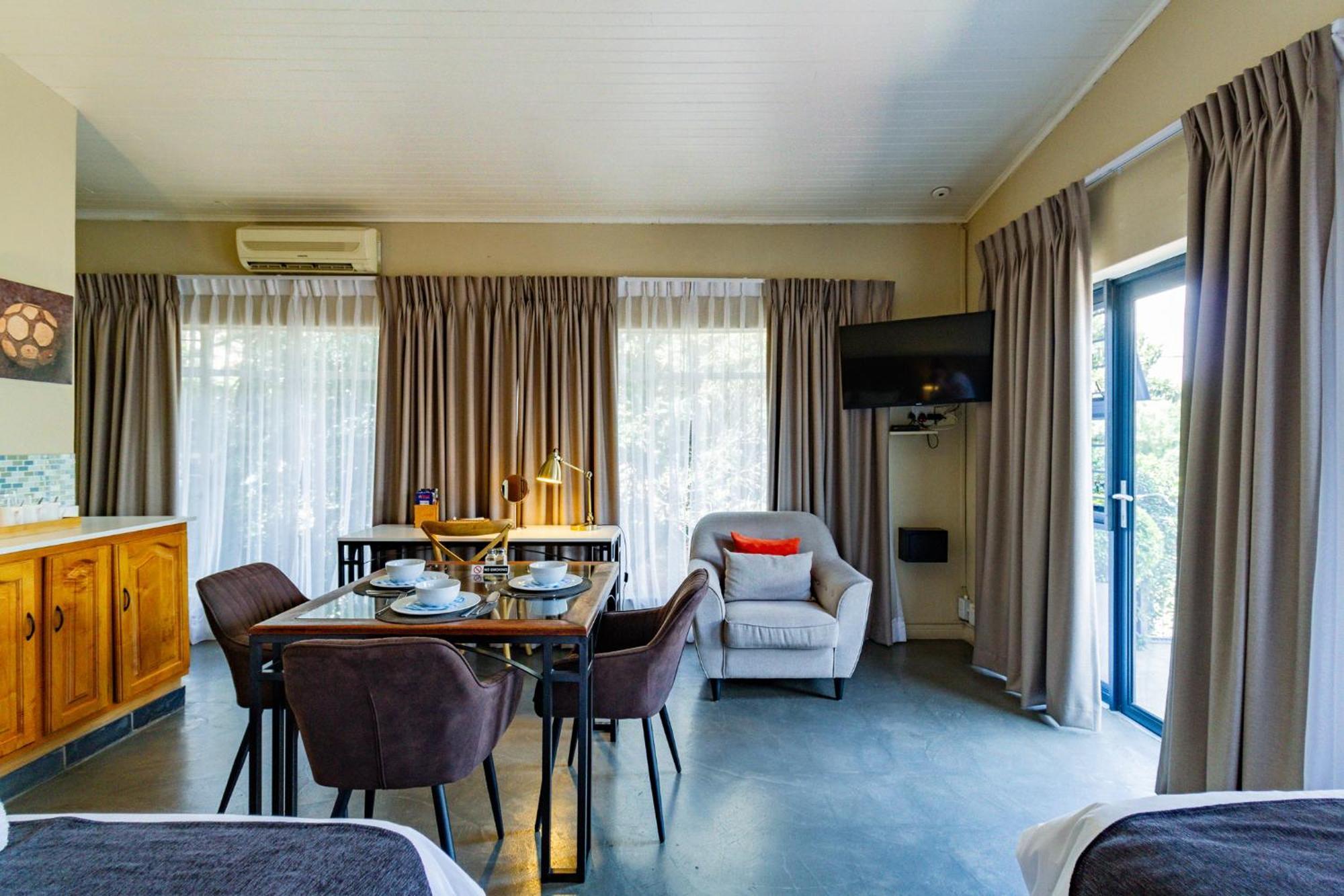 Pumleni Guesthouse Hartbeespoort Eksteriør billede