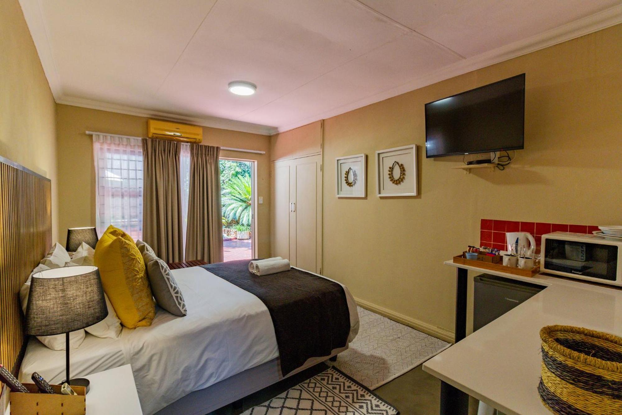 Pumleni Guesthouse Hartbeespoort Eksteriør billede