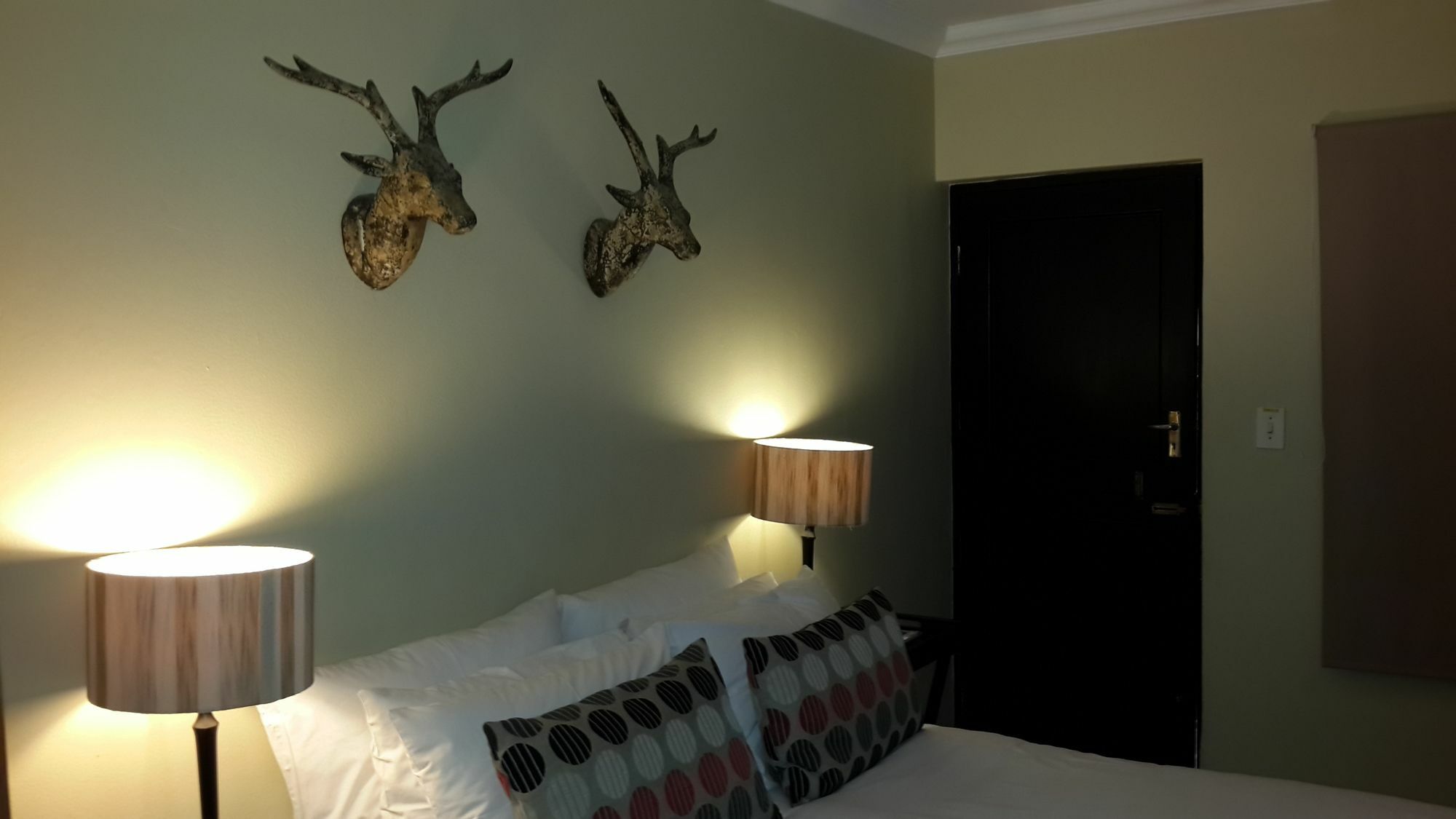 Pumleni Guesthouse Hartbeespoort Eksteriør billede