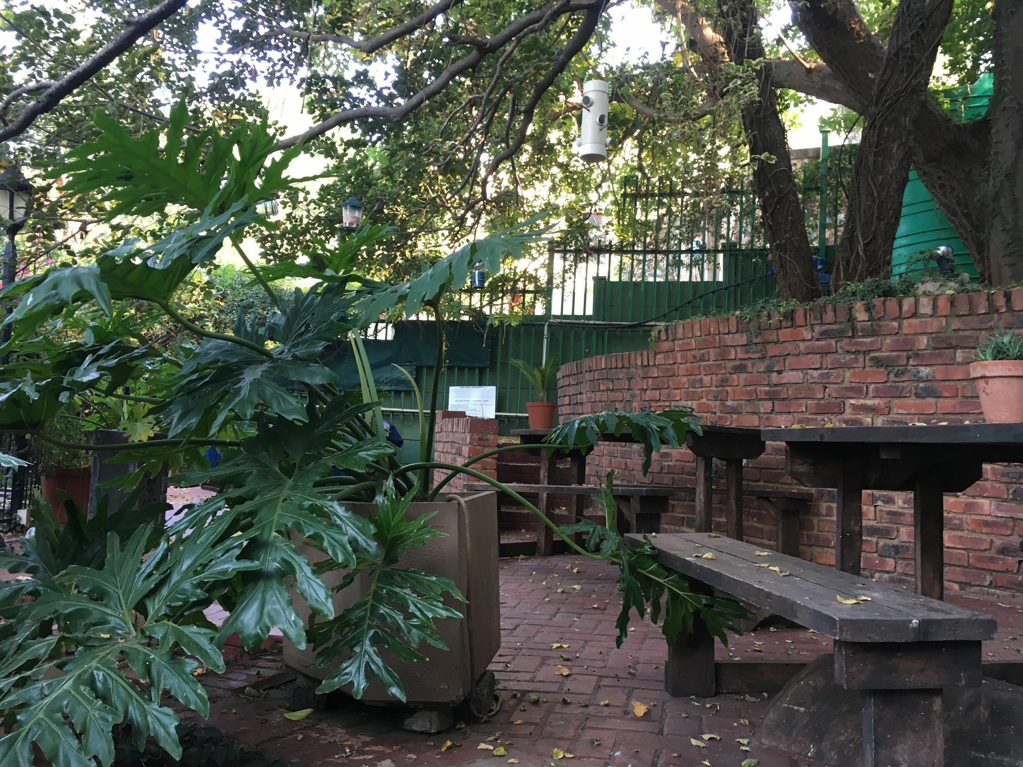 Pumleni Guesthouse Hartbeespoort Eksteriør billede